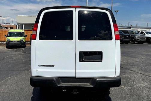 Summit White 2017 Chevrolet Express 3500 LS