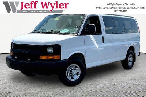 Summit White 2017 Chevrolet Express 3500 LS