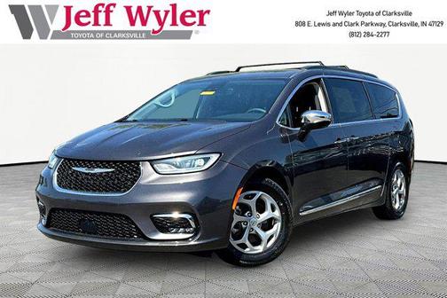 Granite Crystal Metallic Clearcoat 2023 Chrysler Pacifica Limited