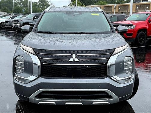 Mercury Gray Metallic 2023 Mitsubishi Outlander PHEV SEL