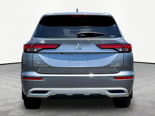 Mercury Gray Metallic 2023 Mitsubishi Outlander PHEV SEL