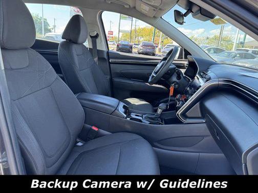2023 Hyundai TUCSON SE