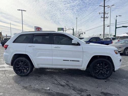 2021 Jeep Grand Cherokee Laredo