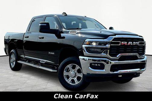 Diamond Black Crystal Pearlcoat 2025 RAM 2500 Big Horn Crew Cab 4x4 6'4' Box