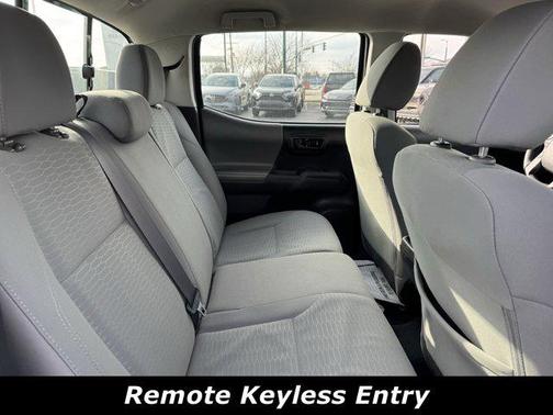 2017 Toyota Tacoma SR