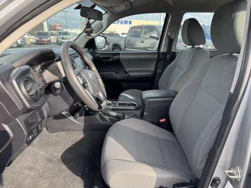 2017 Toyota Tacoma SR