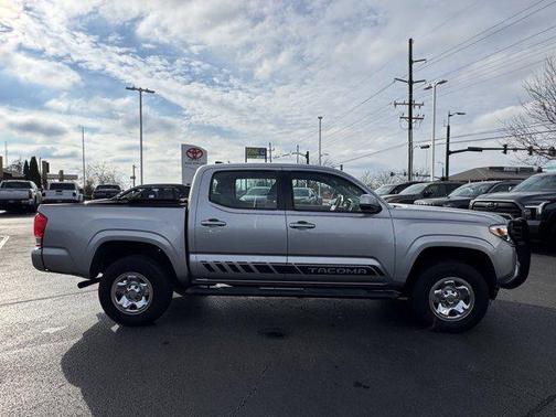 2017 Toyota Tacoma SR