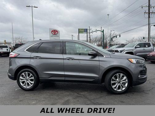 2024 Ford Edge Titanium