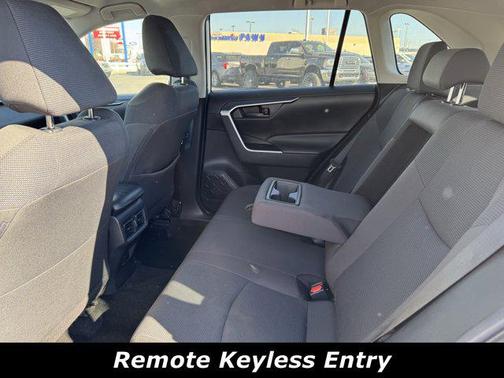 2021 Toyota RAV4 Hybrid SE