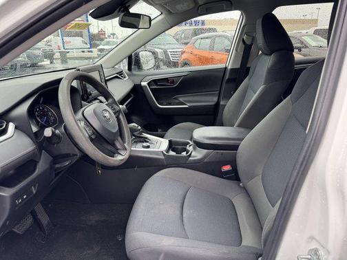 2021 Toyota RAV4 Hybrid SE