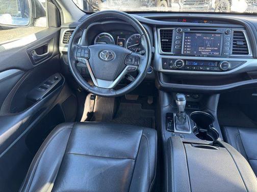 2019 Toyota Highlander Hybrid XLE