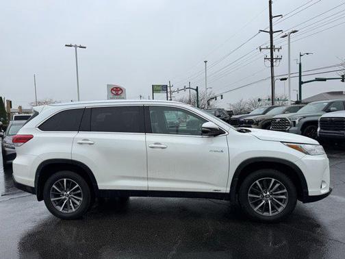 2019 Toyota Highlander Hybrid XLE