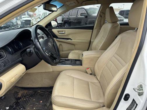 2017 Toyota Camry Hybrid XLE