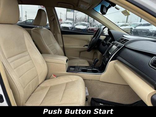 2017 Toyota Camry Hybrid XLE