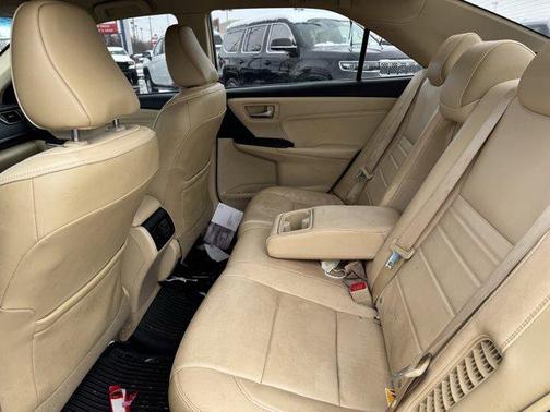 2017 Toyota Camry Hybrid XLE