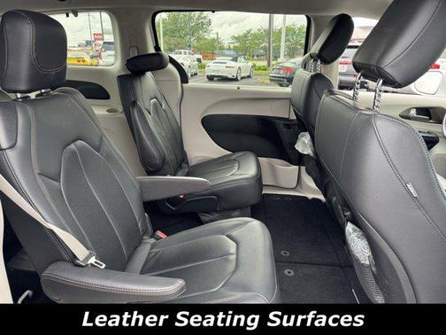 2018 Chrysler Pacifica Touring-L