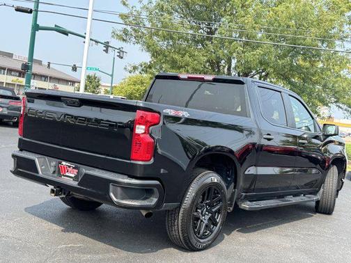 2022 Chevrolet Silverado 1500 Custom