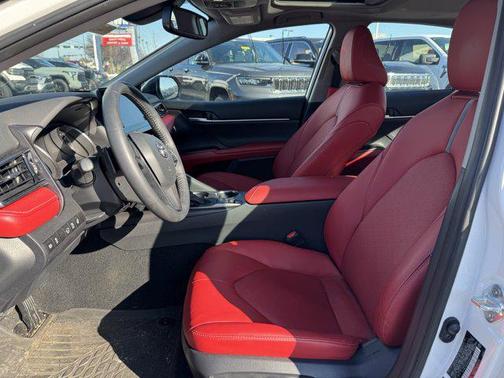 2024 Toyota Camry Hybrid SE