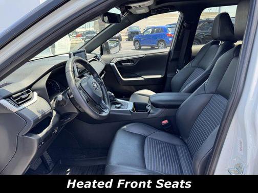 2022 Toyota RAV4 Hybrid SE