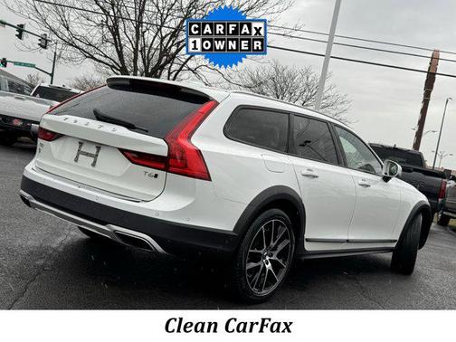 2018 Volvo V90 Cross Country T6