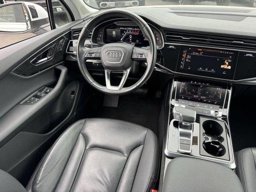 2022 Audi Q7 55 Premium Plus