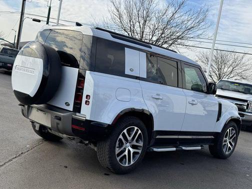 2023 Land Rover Defender 110 X-Dynamic SE