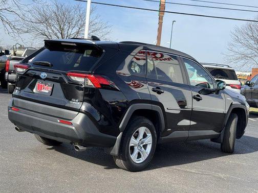 2020 Toyota RAV4 Hybrid XLE