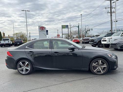2018 Lexus IS 300 Base