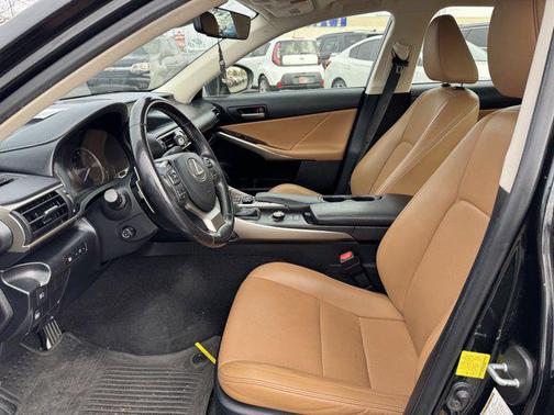 2018 Lexus IS 300 Base