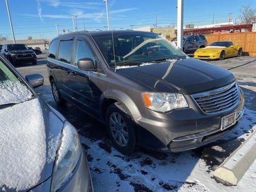 2015 Chrysler Town & Country LX