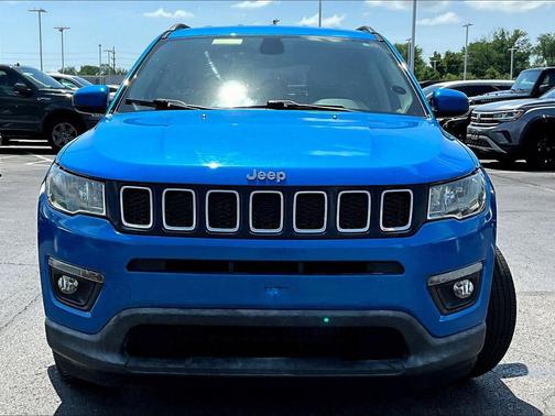 Laser Blue Pearlcoat 2018 Jeep Compass Latitude