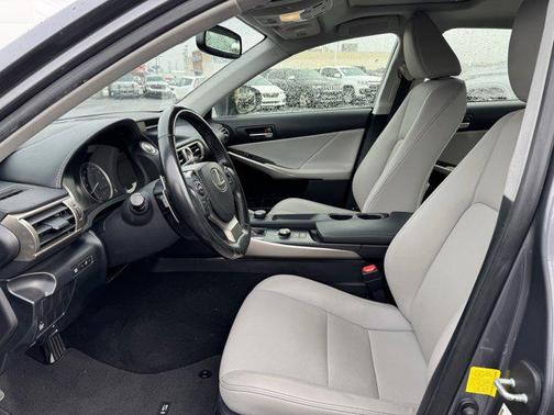 2016 Lexus IS 300 Base