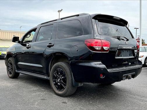 Midnight Black Metallic 2018 Toyota Sequoia SR5
