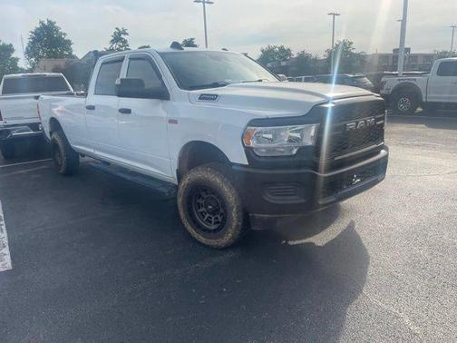 Bright White Clearcoat 2022 RAM 2500 Tradesman Crew Cab 4x4 8' Box