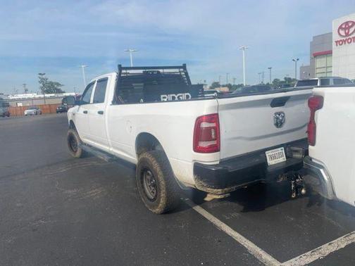 Bright White Clearcoat 2022 RAM 2500 Tradesman Crew Cab 4x4 8' Box
