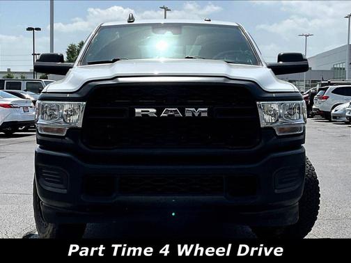 Bright White Clearcoat 2022 RAM 2500 Tradesman Crew Cab 4x4 8' Box