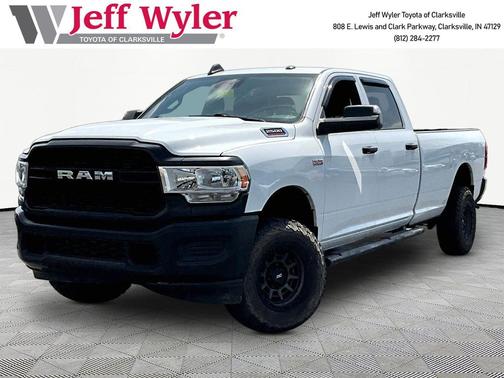Bright White Clearcoat 2022 RAM 2500 Tradesman Crew Cab 4x4 8' Box