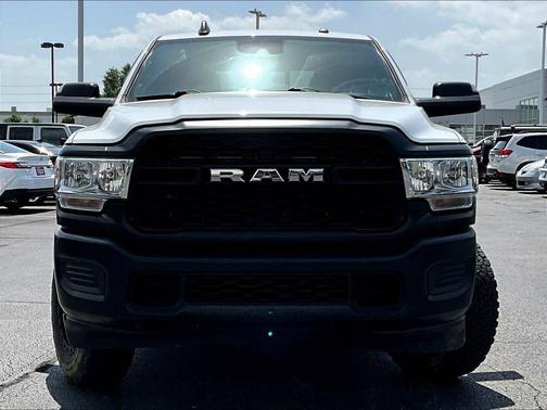 Bright White Clearcoat 2022 RAM 2500 Tradesman Crew Cab 4x4 8' Box