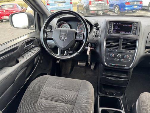 2020 Dodge Grand Caravan SE