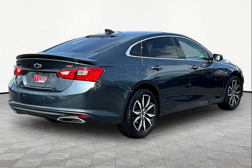 Shadow Gray Metallic 2021 Chevrolet Malibu FWD RS