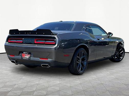 Granite Pearlcoat 2020 Dodge Challenger SXT