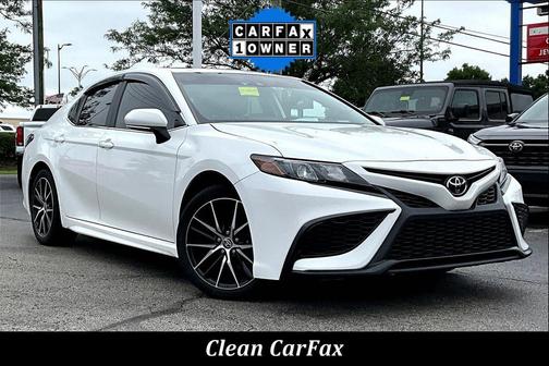 Ice Cap 2024 Toyota Camry SE