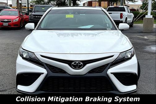 Ice Cap 2024 Toyota Camry SE