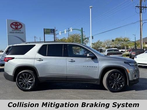 2023 Chevrolet Traverse RS