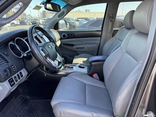 2014 Toyota Tacoma Base