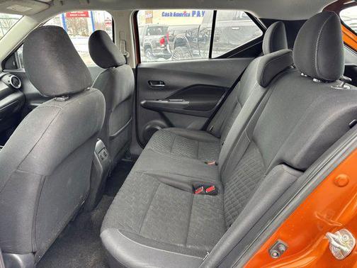 2022 Nissan Kicks SV