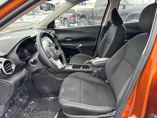 2022 Nissan Kicks SV