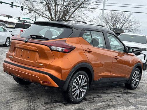2022 Nissan Kicks SV