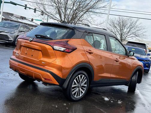 2022 Nissan Kicks SV