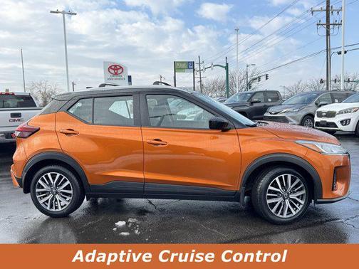 2022 Nissan Kicks SV